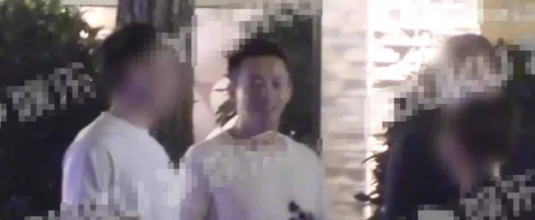 女市长的奶水真甜，竟被曝光与多名官员秘密交易，背后隐藏惊人内幕！