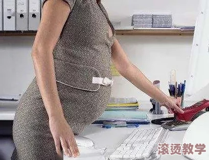 软糯白嫩双性受高h，近期网络热议双性恋话题引发广泛关注，相关作品层出不穷，讨论不断升温