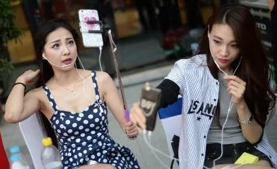 美女一级毛片视频：最新热门影片引发网友热议，讨论内容与情节备受关注，成为社交平台焦点话题