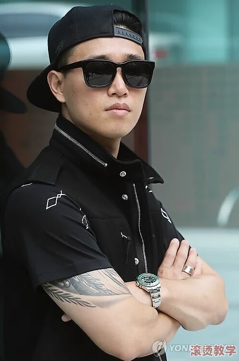 中国体育生gary飞机xxnn曝出惊人丑闻，背后隐藏的秘密令人瞠目结舌，引发全民热议！