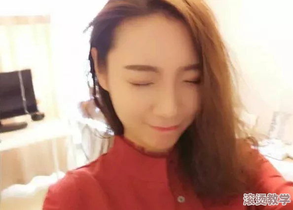 韩国主播美女大尺度视频引发热议，网友纷纷讨论其背后的故事与影响力，成为社交媒体的焦点话题