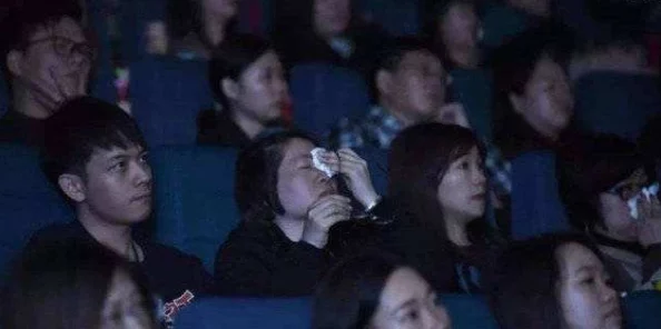 亚洲成a人：震惊全球的秘密曝光，竟然隐藏着不为人知的真相与背后的故事！