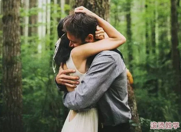 丰乳镇娇妻k8：震惊！她竟然在婚礼前夕与陌生男子私奔，背后真相令人难以置信！