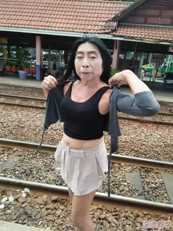 五十六十老熟女hd60，用户称赞其真实表现和细腻情感，精彩纷呈引人关注