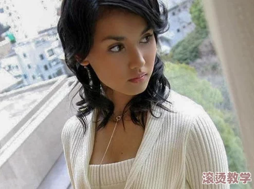 小泽玛利亚一区：新片发布引发热议，粉丝狂欢庆祝其回归银幕，期待更多精彩作品！