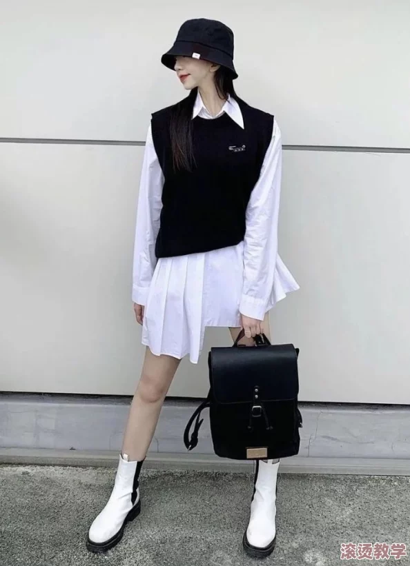 骚包在线精品国产美女：最新时尚潮流引领者，展现独特魅力与风格的完美结合，吸引众多粉丝关注与热议！