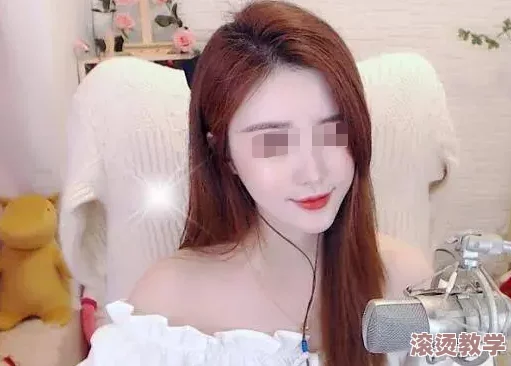 大伊香蕉精品视频在线天堂女：震惊！网络热议她的真实身份竟是隐藏的明星，背后故事引发广泛关注！