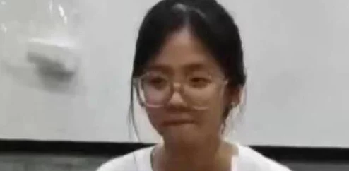 井川里予被草二十分钟视频引发热议，网友纷纷讨论其背后的故事与影响，成为社交媒体焦点话题