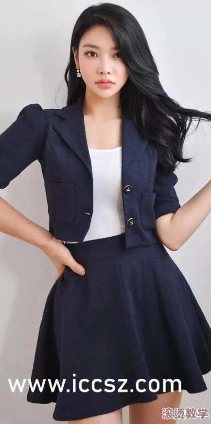亚洲美女高清一区二区三区：最新时尚潮流与社交媒体影响下的美丽标准变化引发热议，网友纷纷分享个人看法与体验