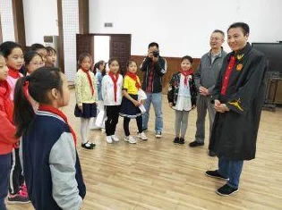 国外黄冈推广：深入了解黄冈市在国际市场上的发展策略与文化交流活动，促进中外合作与友谊