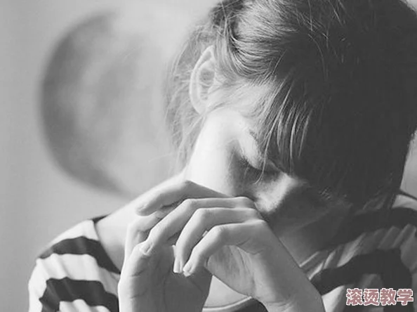 东北老女人被躁的噢噢叫，背后隐藏着怎样的情感与社会现象？